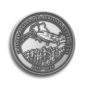 degussa 1 oz feinsilber berliner luftbruecke thaler antik vs 2018 rgb 640px